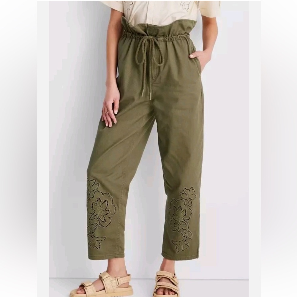 FUTURE COLLECTIVE JENNY K. LOPEZ OLIVE GREEN PAPER BAG EYELET CROP PANTS SZ 8